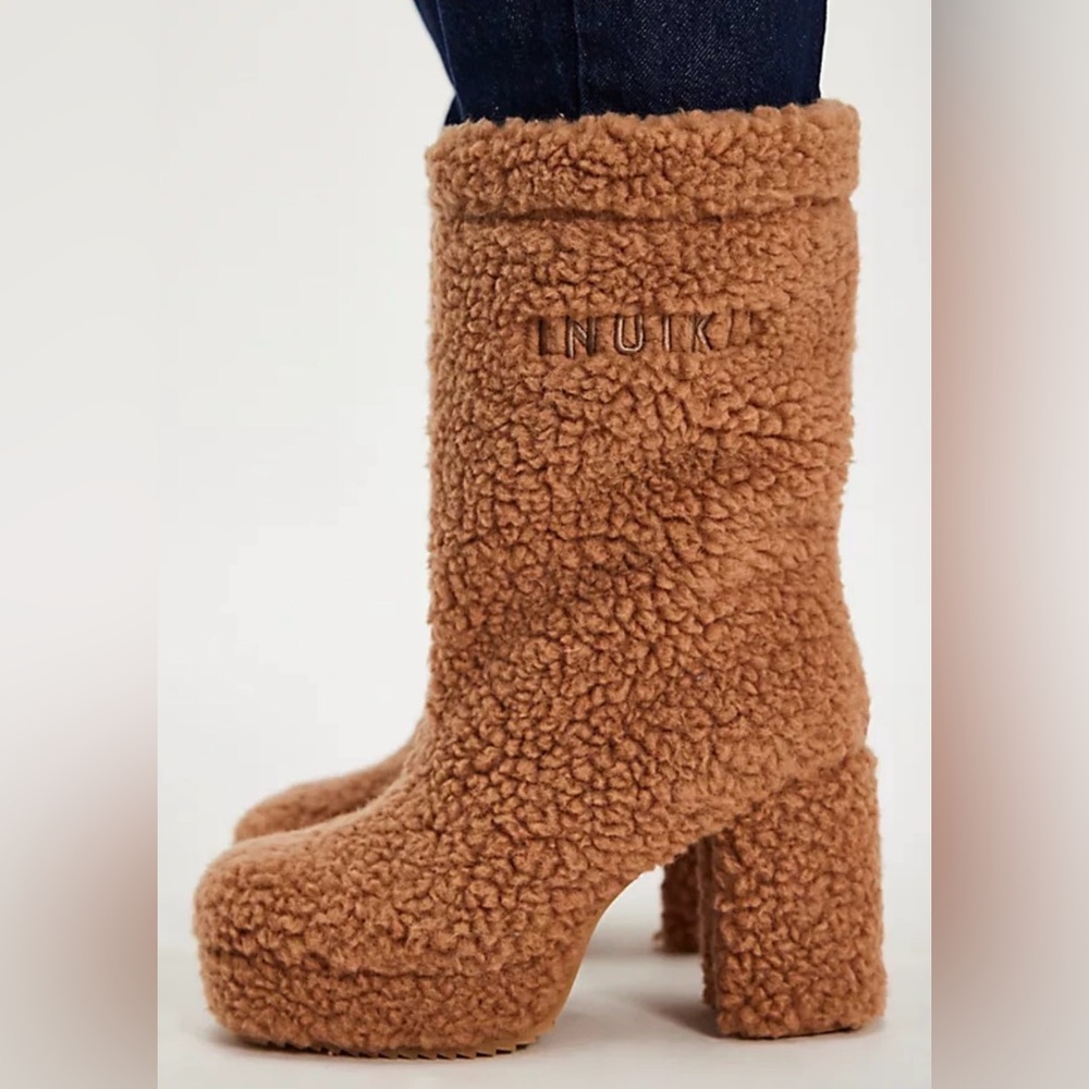 Inuikii Tan Shearling Sz 10/40 High Boots with Heel New